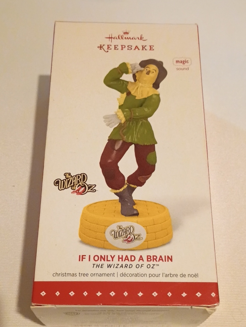 Hallmark Keepsake 2016 "If I Only Had a Brain" Scarecrow Christmas ornament